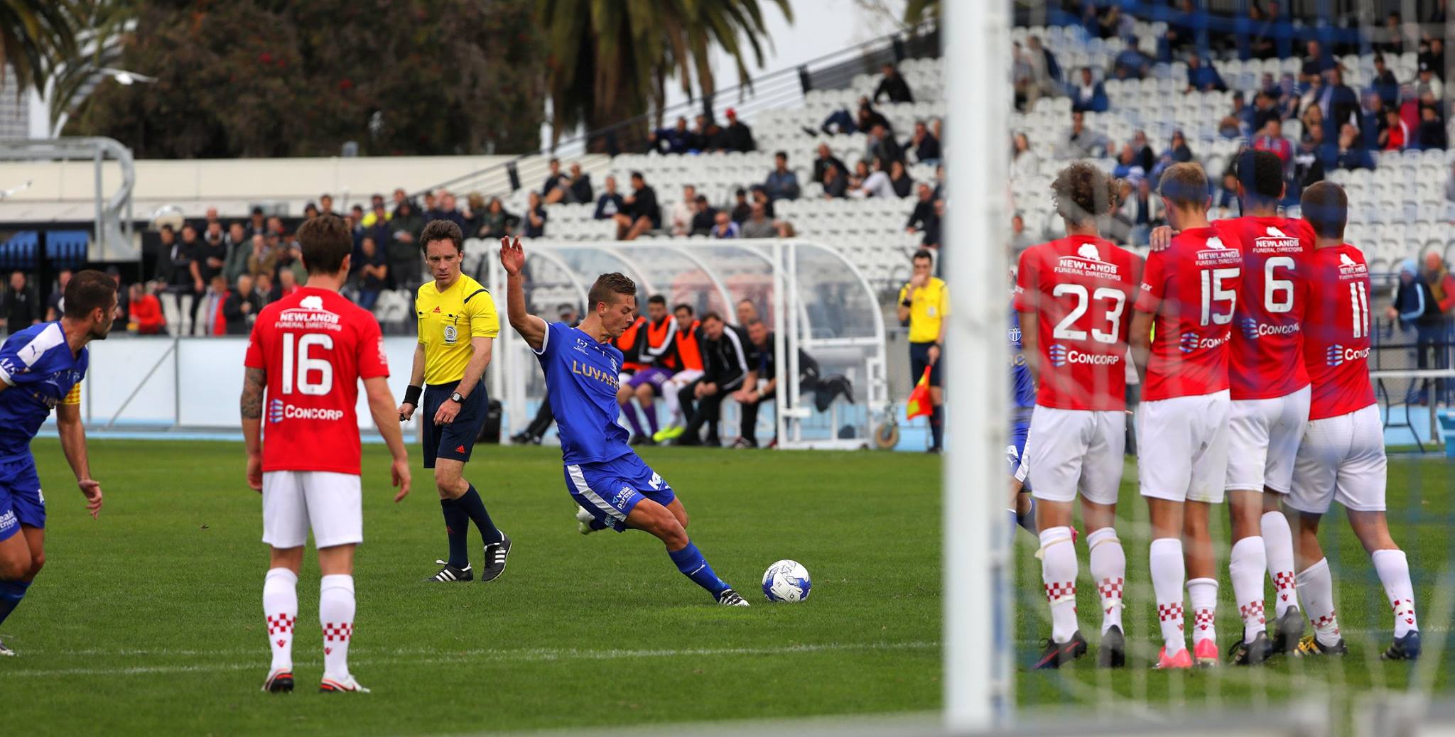 Melbourne Knights vs South Melbourne.jpg